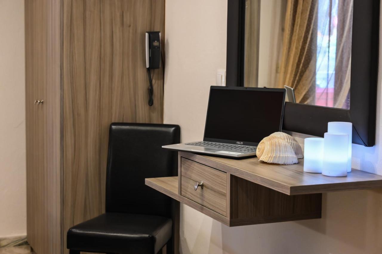 Hotel Kostas Olympiakí Aktí المظهر الخارجي الصورة