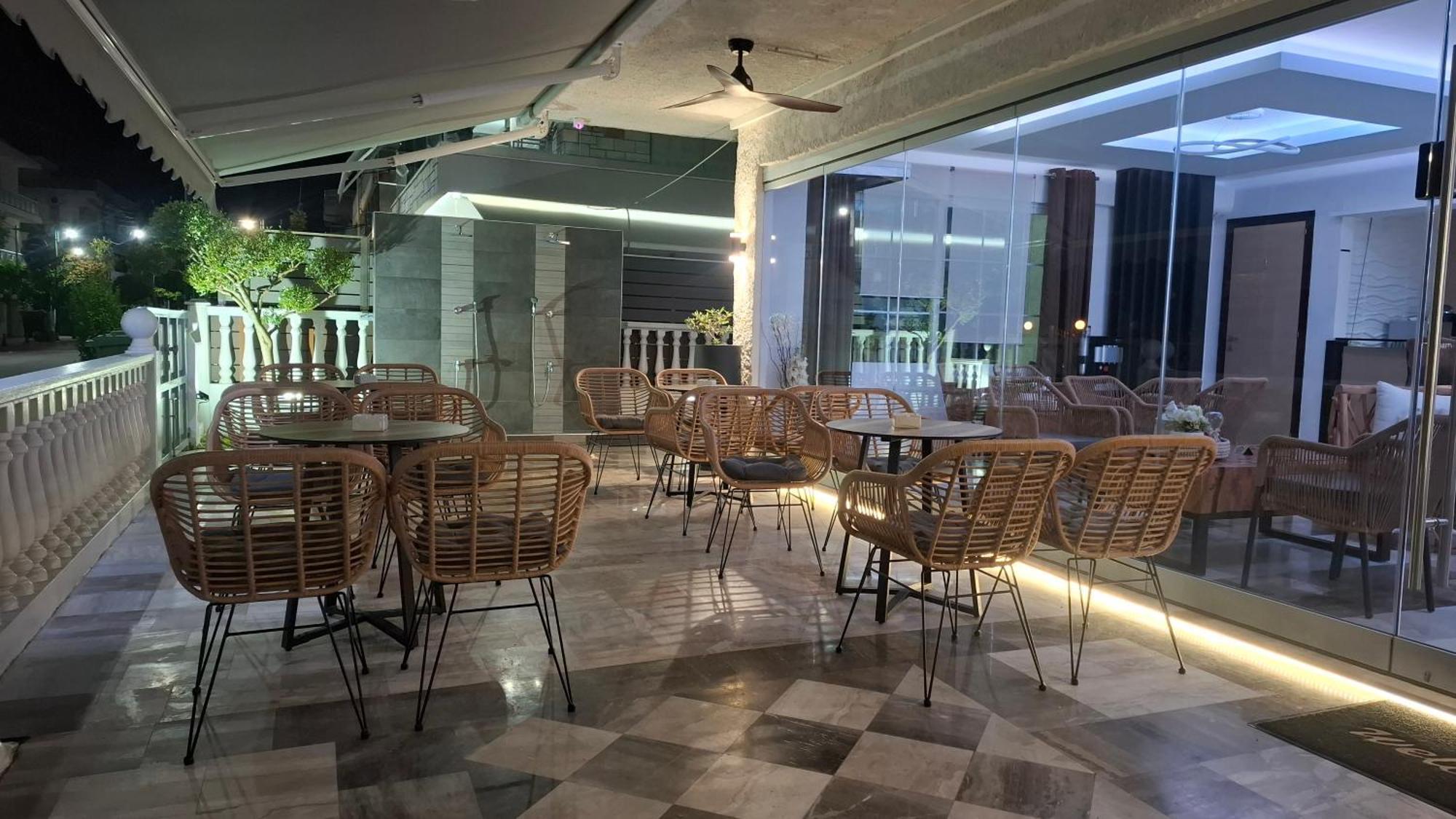Hotel Kostas Olympiakí Aktí المظهر الخارجي الصورة